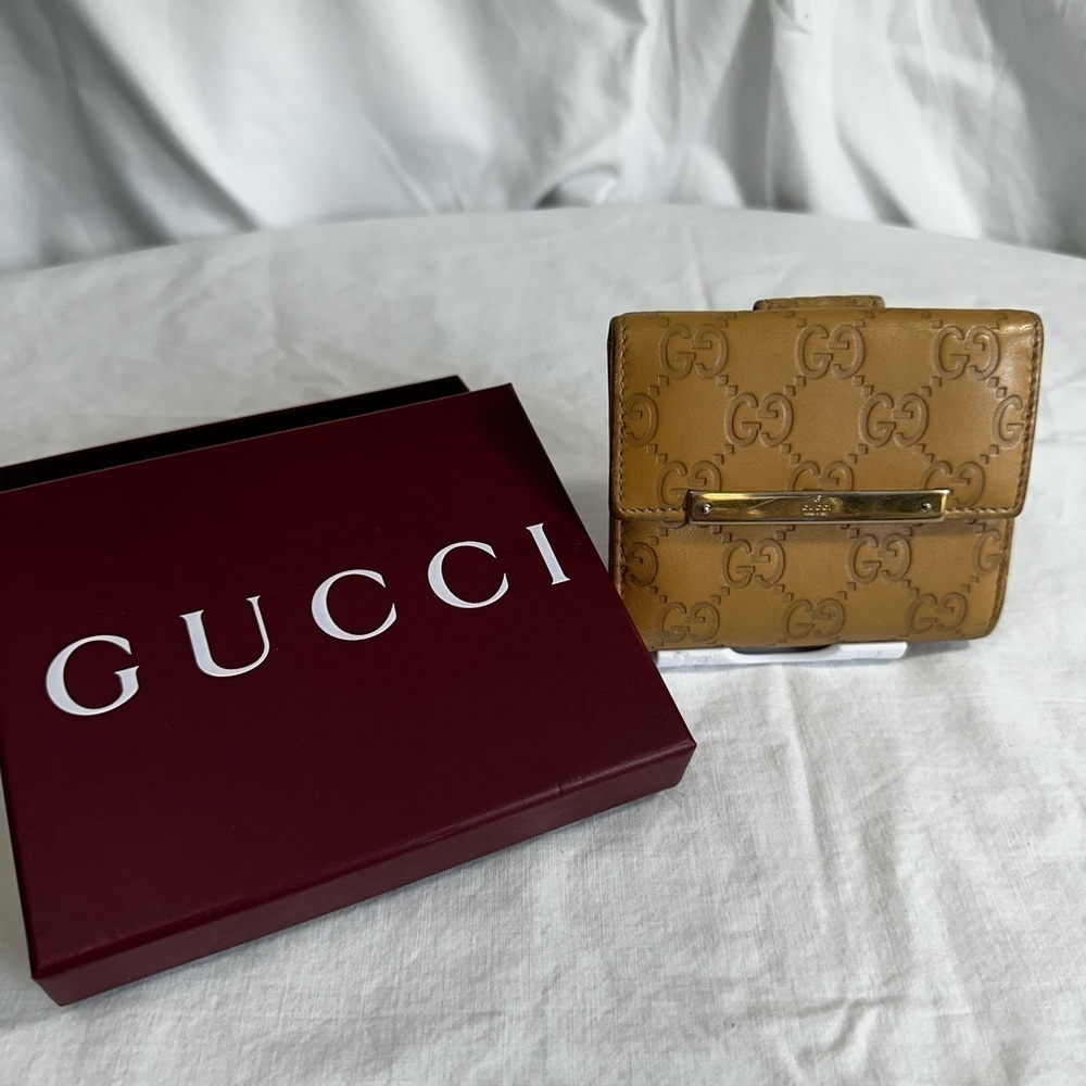Gucci  Guccissima Leather Wallet in Rare Beige Gold Color